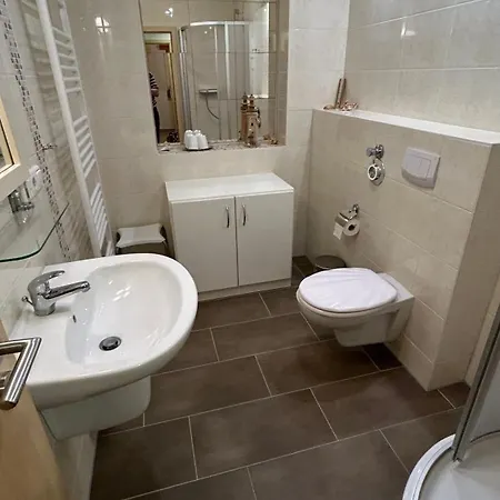 Appartamento M 5, Am Maigloeckchenberg 21